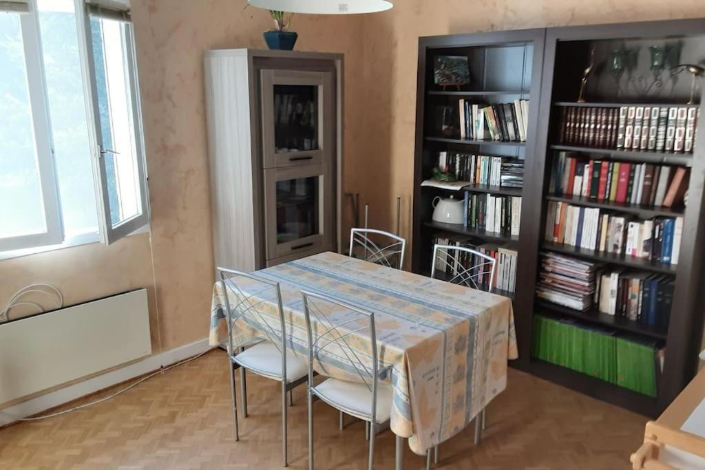 Apartamento Grand T1 Meuble Saint-Flour  Exterior foto